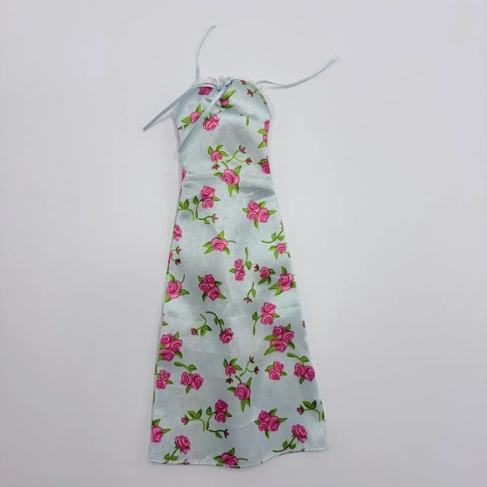 2000 Mattel Barbie Fashion Avenue- Bed of Roses Fashion Dress Only Broken Strap